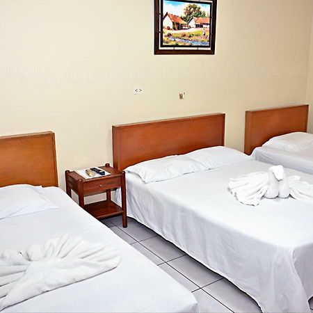 סנטה קרוז דה לה סיירה Hostal Ibiza מראה חיצוני תמונה