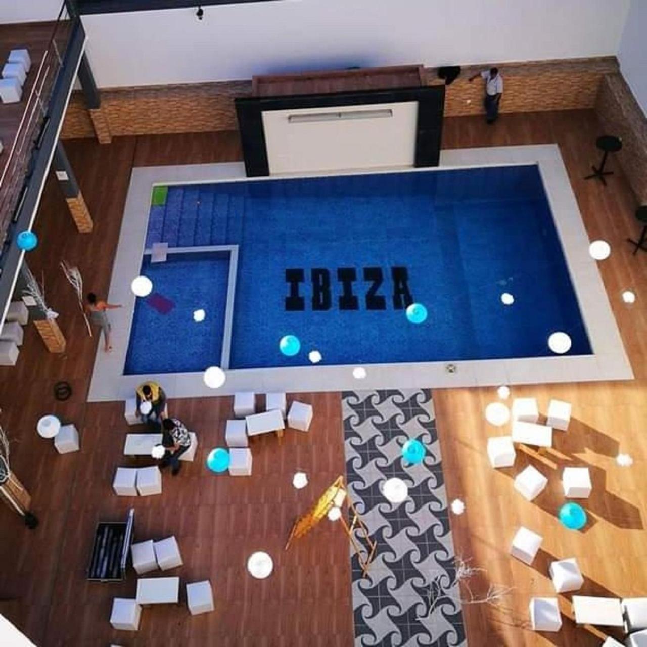 סנטה קרוז דה לה סיירה Hostal Ibiza מראה חיצוני תמונה