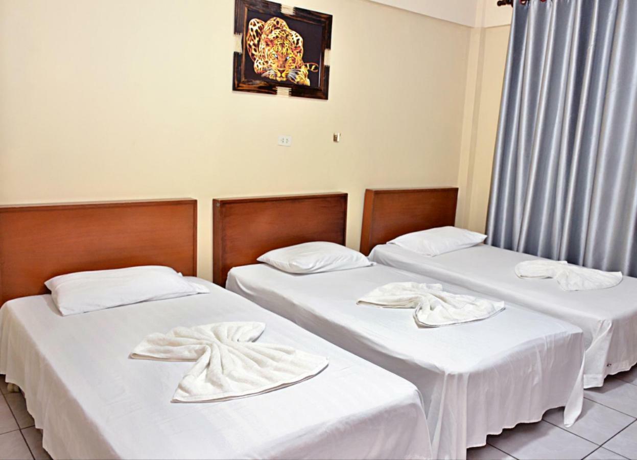 סנטה קרוז דה לה סיירה Hostal Ibiza מראה חיצוני תמונה