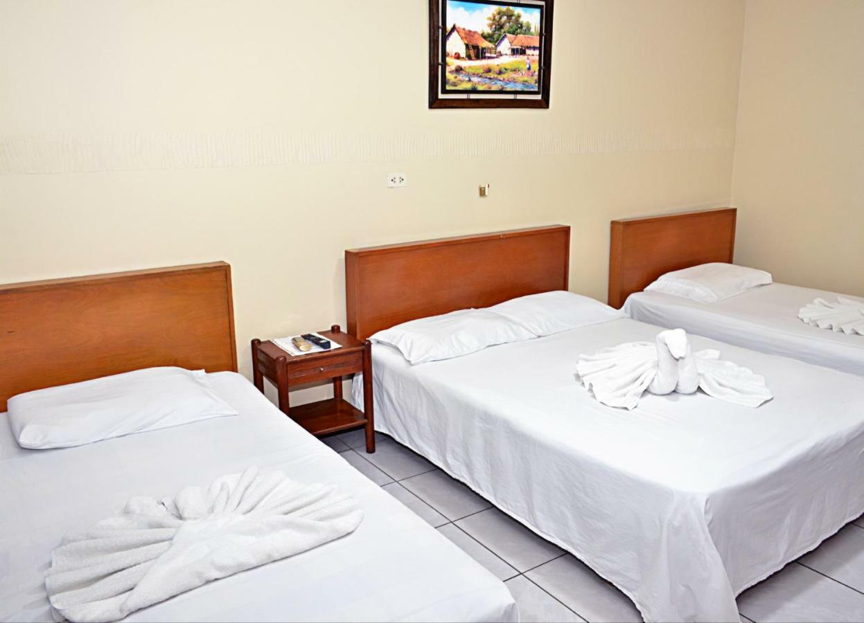סנטה קרוז דה לה סיירה Hostal Ibiza מראה חיצוני תמונה