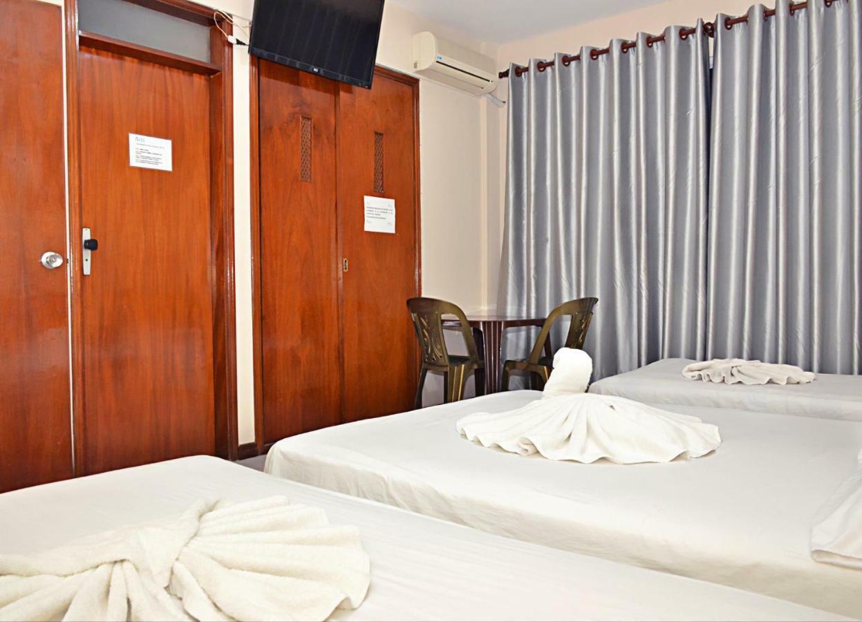 סנטה קרוז דה לה סיירה Hostal Ibiza מראה חיצוני תמונה