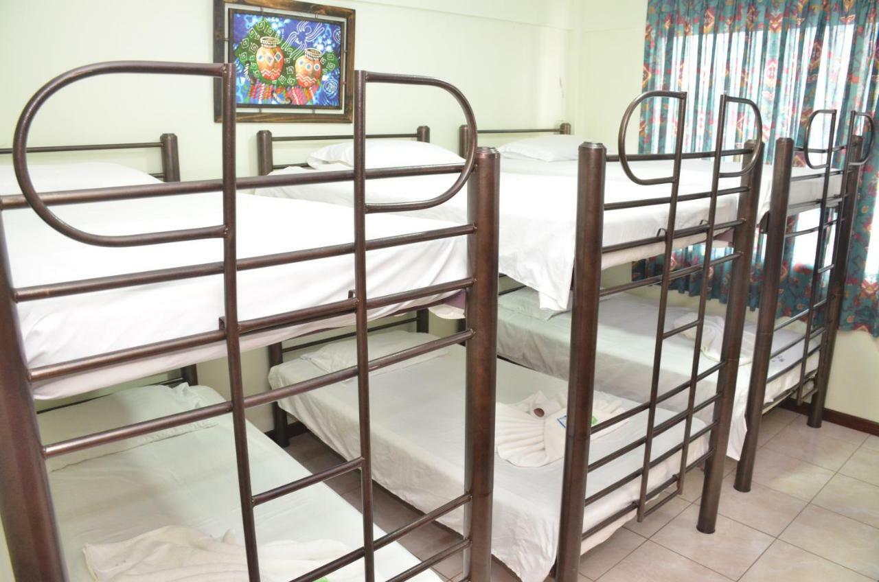 סנטה קרוז דה לה סיירה Hostal Ibiza מראה חיצוני תמונה